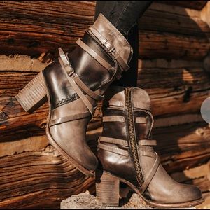 Freebird by Steven Baker Boot size 10